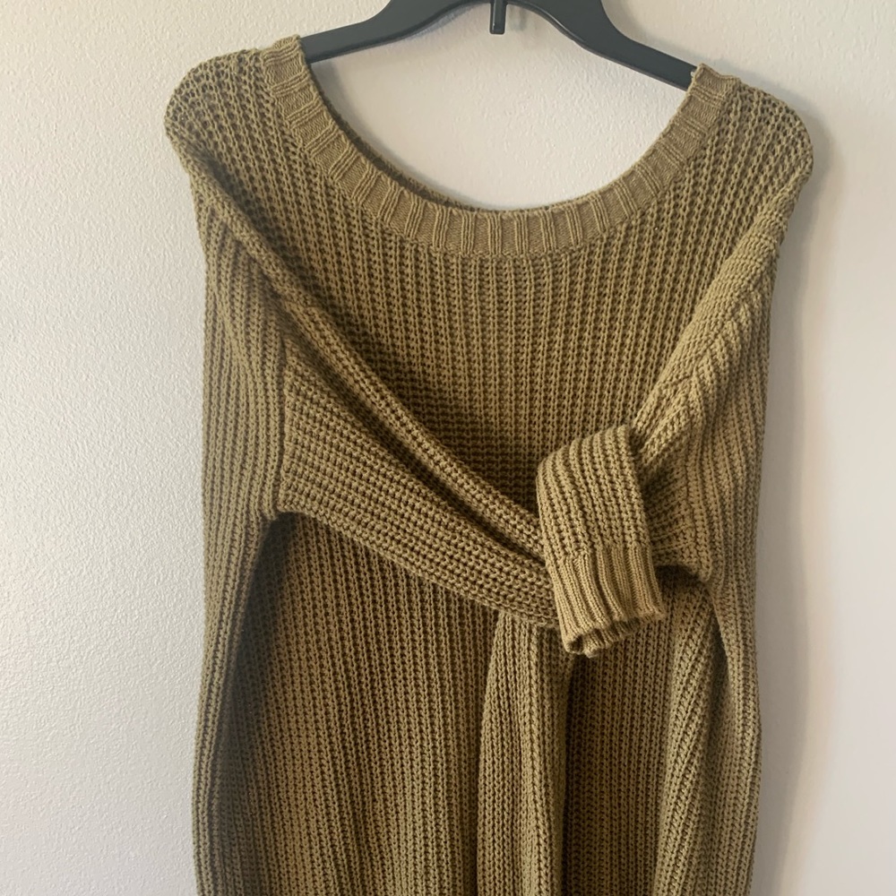 Hampton Open Back Sweater - Picture 2 of 6
